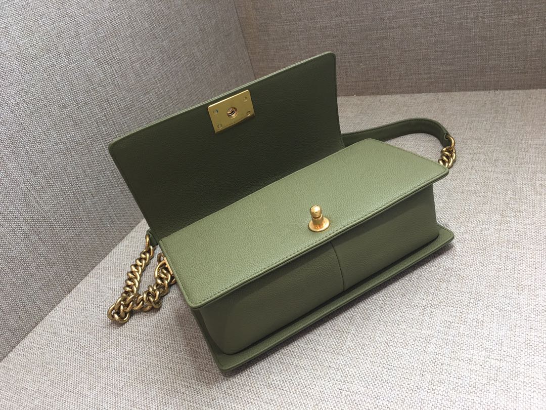 Caviar Medium Boy Handbag Flap Bag A67086 Green